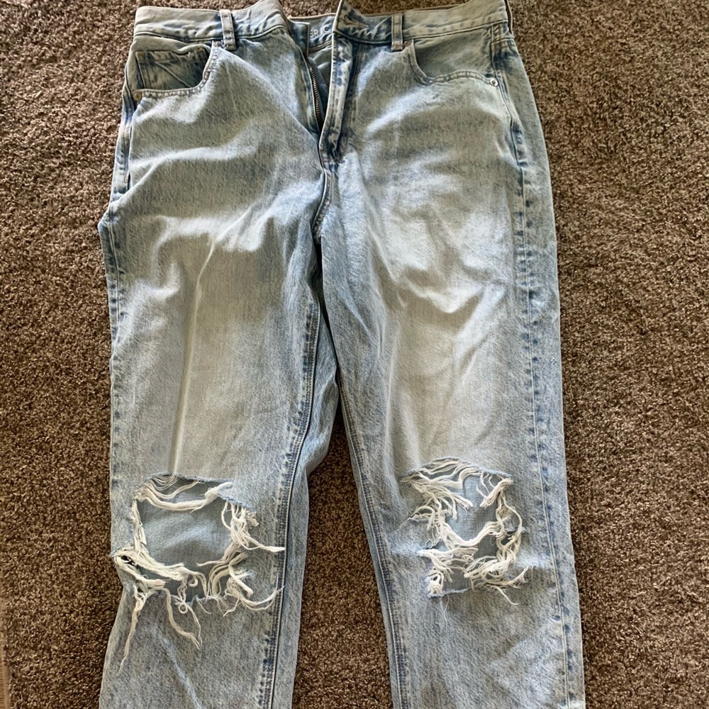 American Eagle Mom Jeans